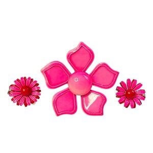 Vintage 1960s Pink Enamel Flower Brooch and Clip‎ On Earrings Set Mod Pop Retro